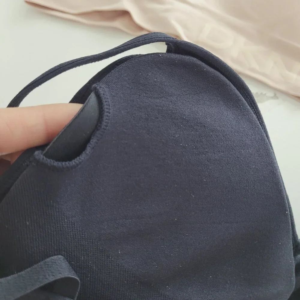 NEW DKNY 2-Pack Women's M Seamless Bra  Soft Stretch Fabric H560 - Picture 6 of 8